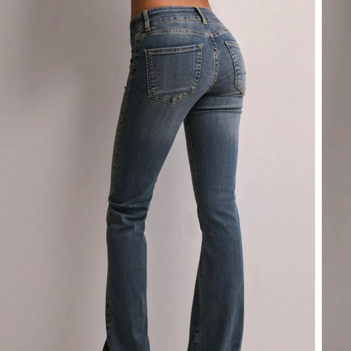 Blå bootcut jeans - 1
