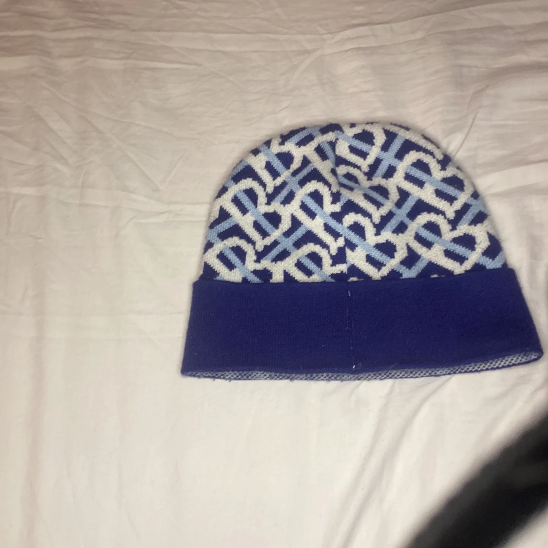 Blå och vit mössa från Burberry - 3