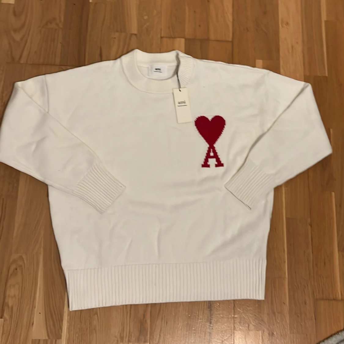 Ami Paris vit stickad tröja