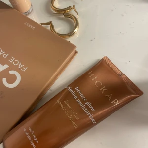 Hickap bronze glow moisturizer - Endast andvänt få tal gången! Se mer på bild 2❣️