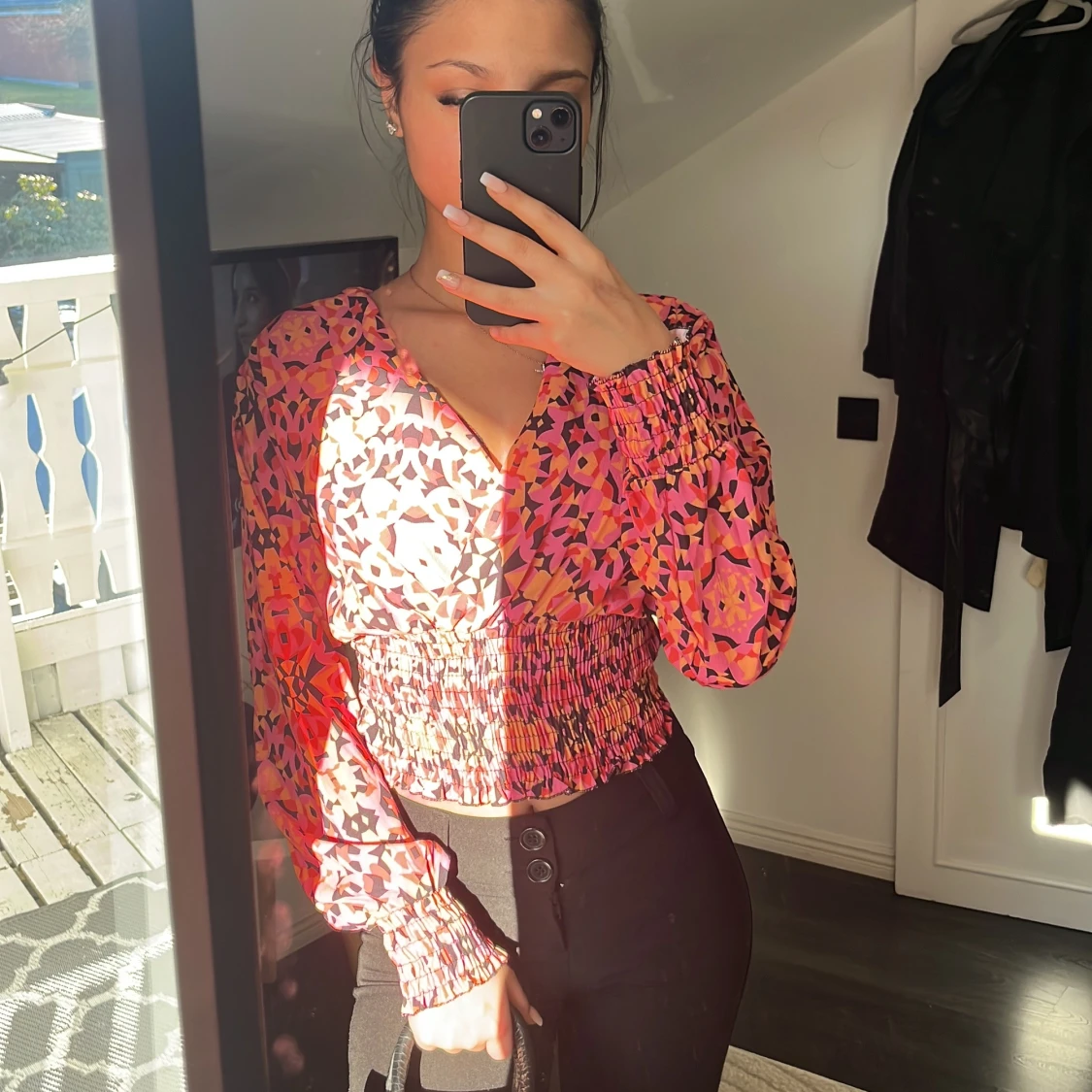 Färgglad blus med mönster - 1