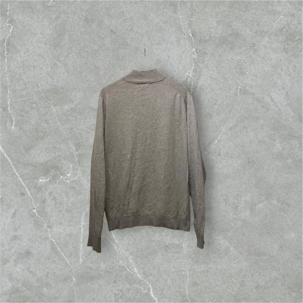 Skön Cardigan från Massimo Dutti i kashmirmix | 9/10 skick inga defekter✅ Storlek M men passar även S, skriv vid frågor eller funderingar!. Neuleet.