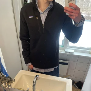 Patagonia zip  - Nyskick, använd enstaka gång,storlek S.                    Nypris 1499