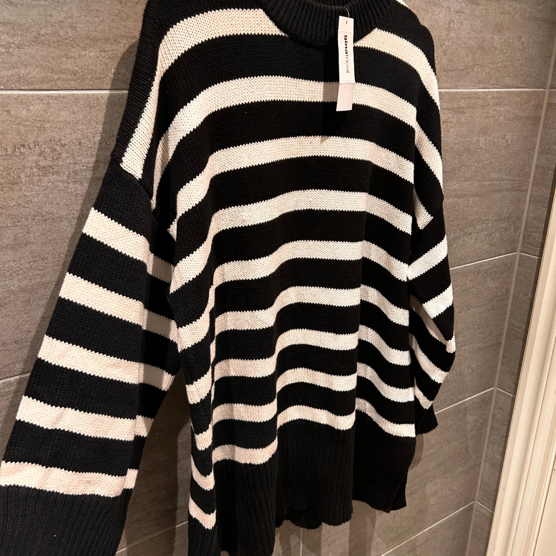  tröja från Gina Tricot - 1