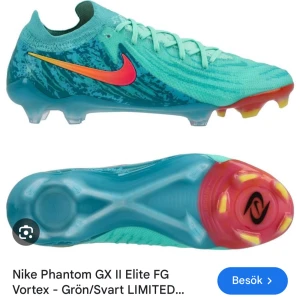 Nike Phantom GX II Elite FG Vortex - Säljer dessa då jag inte kommer använda dem, använda ett fåtal matcher. Fint skick, vid intresse finns fler bilder. Strl 40,5 