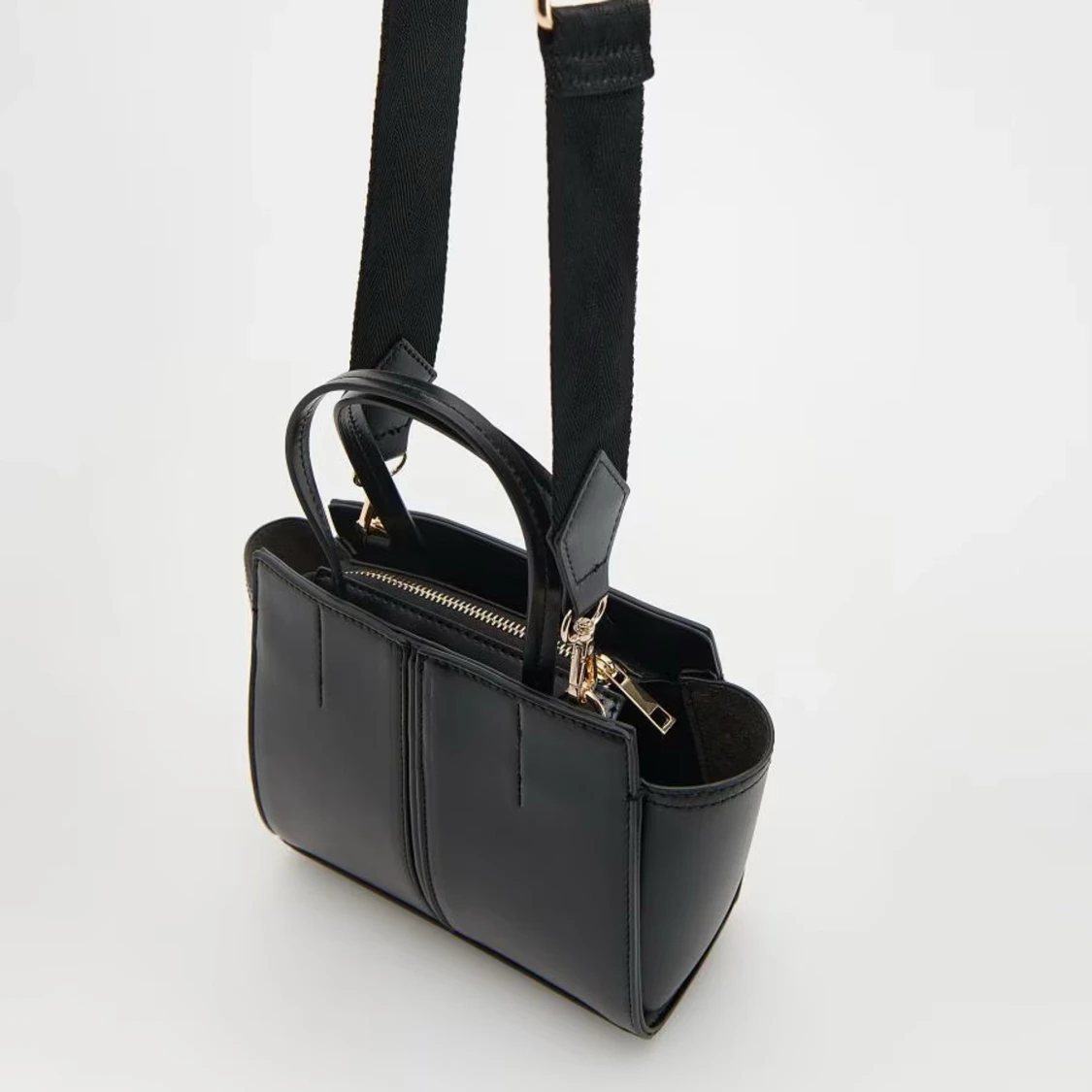 Svart handväska med axelrem - Zara - 3