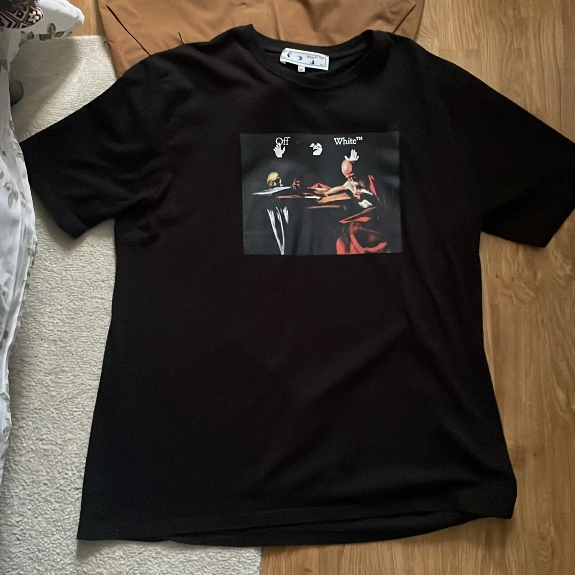 Svart t-shirt från Off-White med tryck