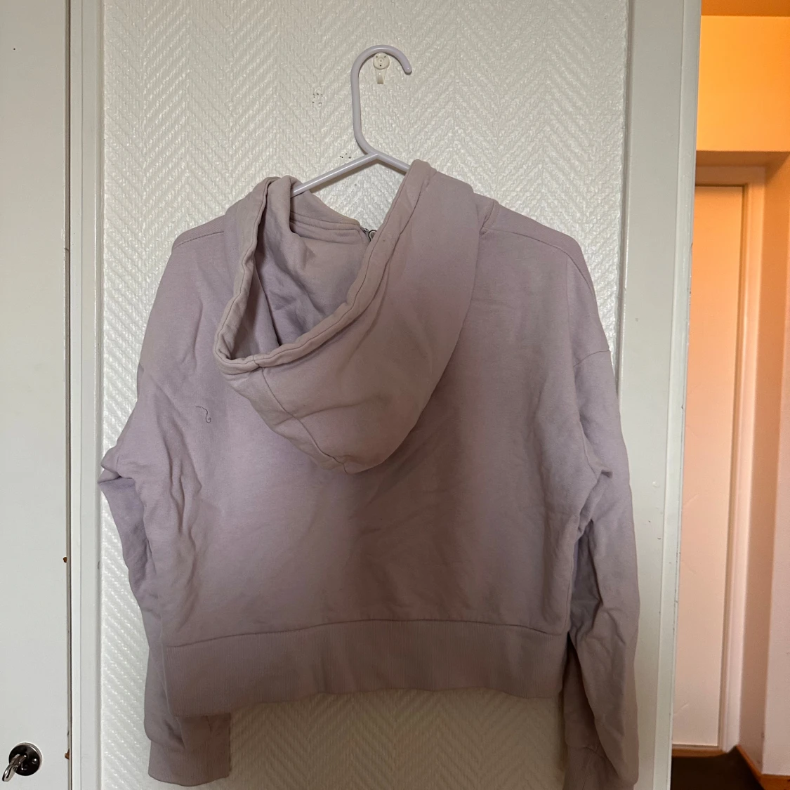 Ljuslila hoodie med dragkedja från 157 - 1