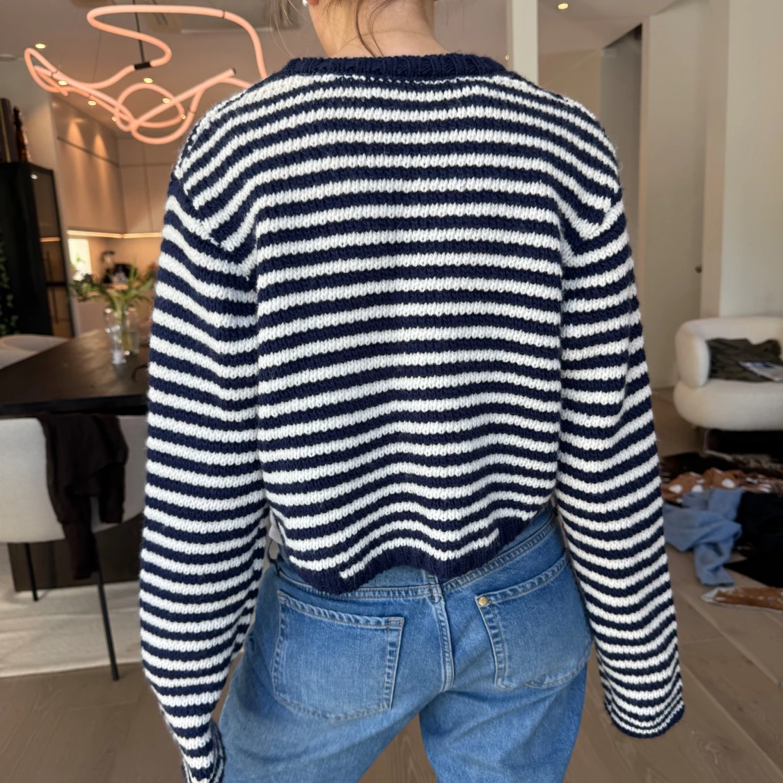 Randig croppad kofta i blått och vitt - 3