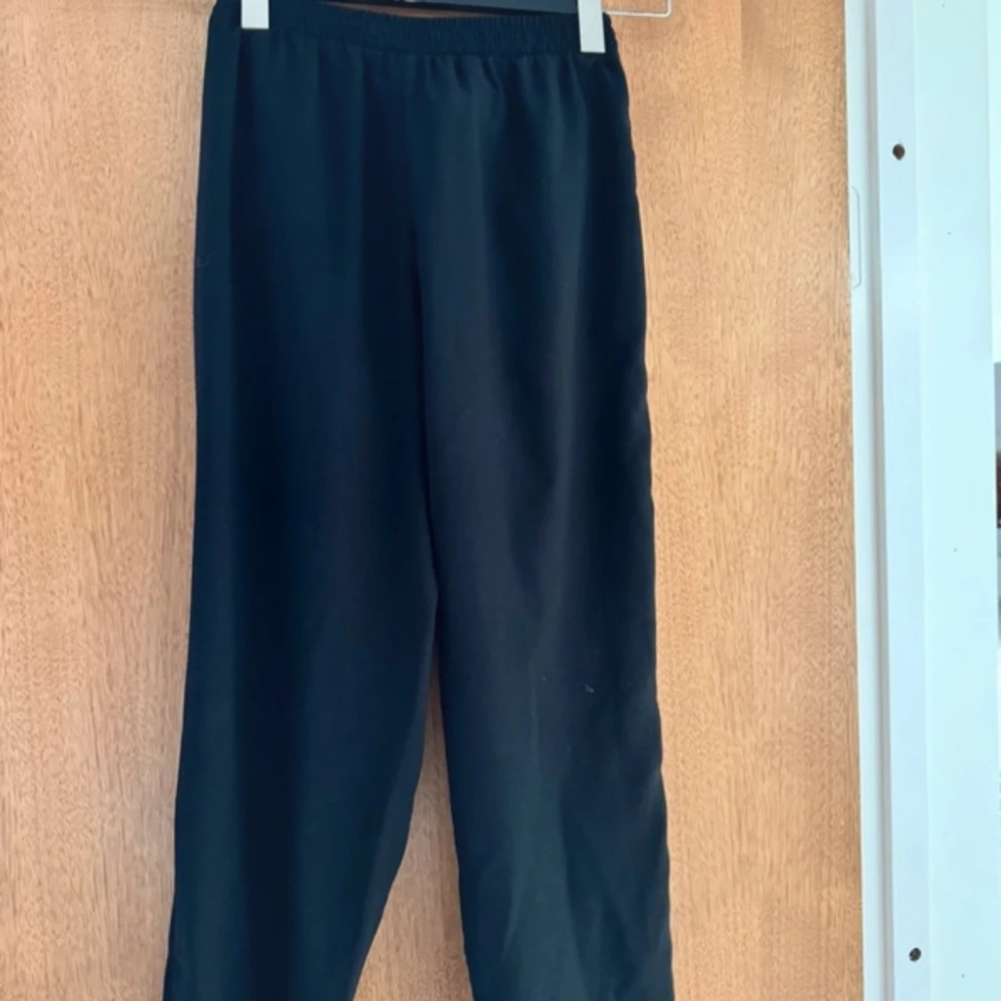 Svarta byxor med knytband - 3