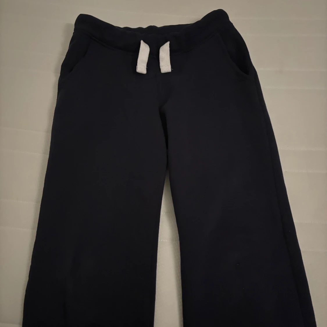 Mörkblåa russermerch byxor  - 3