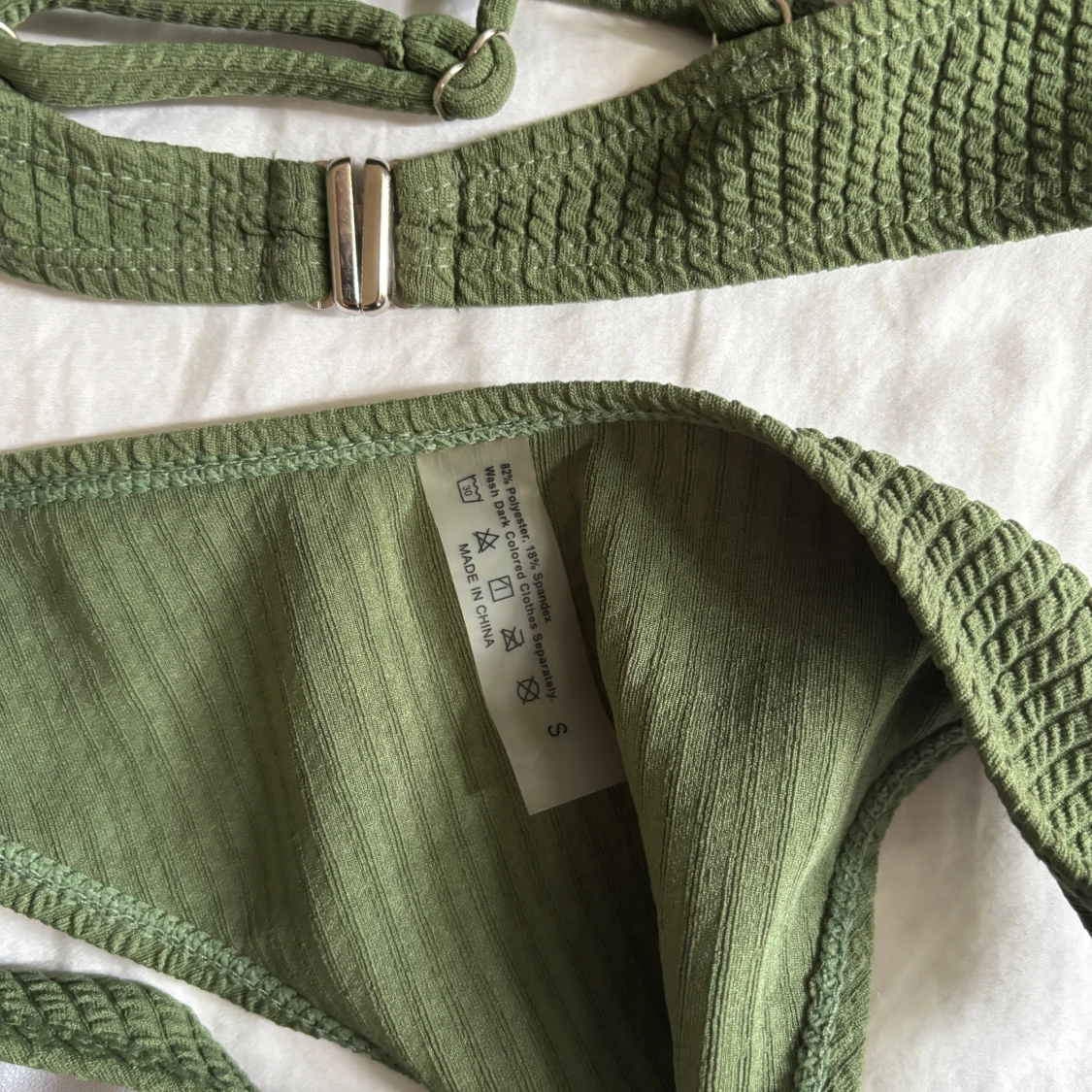 Olivgrön ribbad bikini - 3