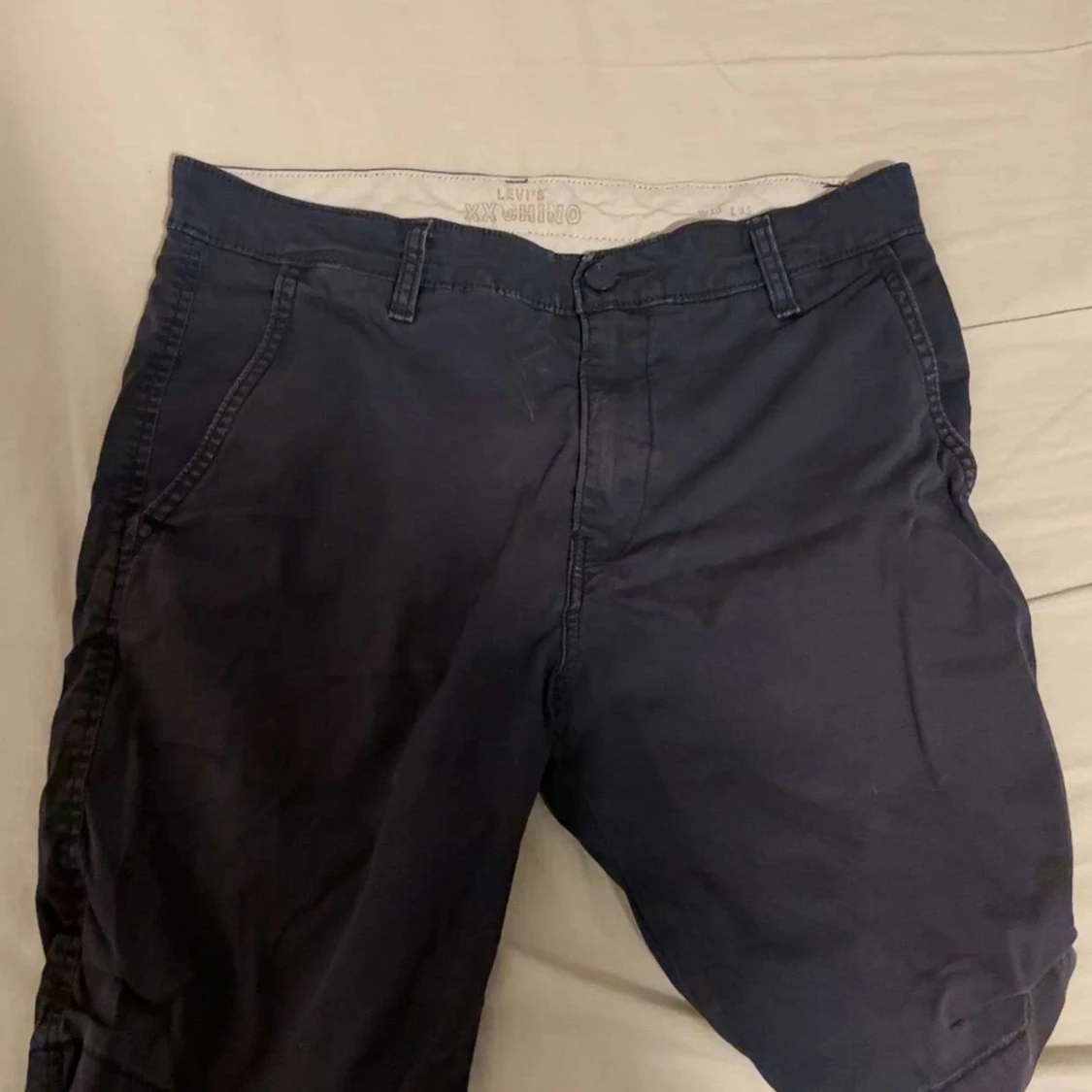 Mörkblå shorts från Levi's W30