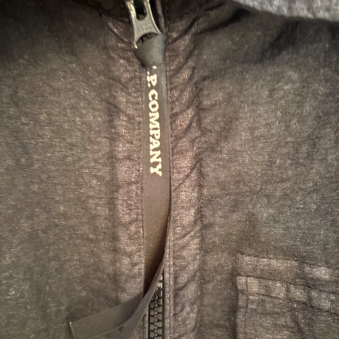 Svart vindjacka från C.P. Company - 4