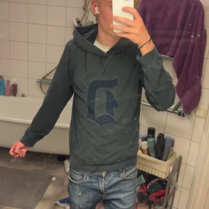 Dondup Hoodie - Skick 7/10. Storlek Xs-S. Hör av er vid frågor eller funderingar ✌️