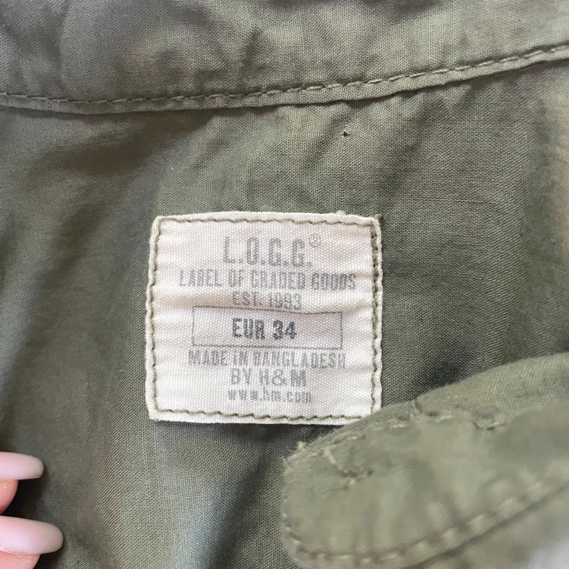 Olivgrön skjorta från L.O.G.G. H&M - 1