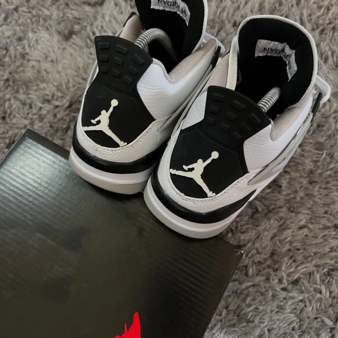  Jordan 4 vit/svart/grå - 2