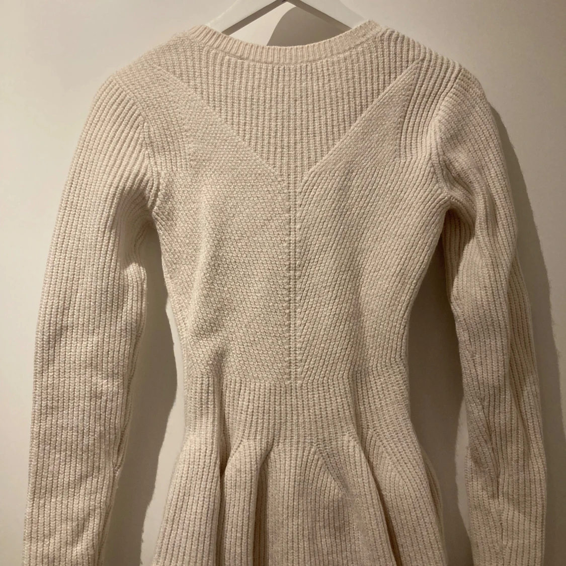 Vit stickad tröja från Ted Baker - 2