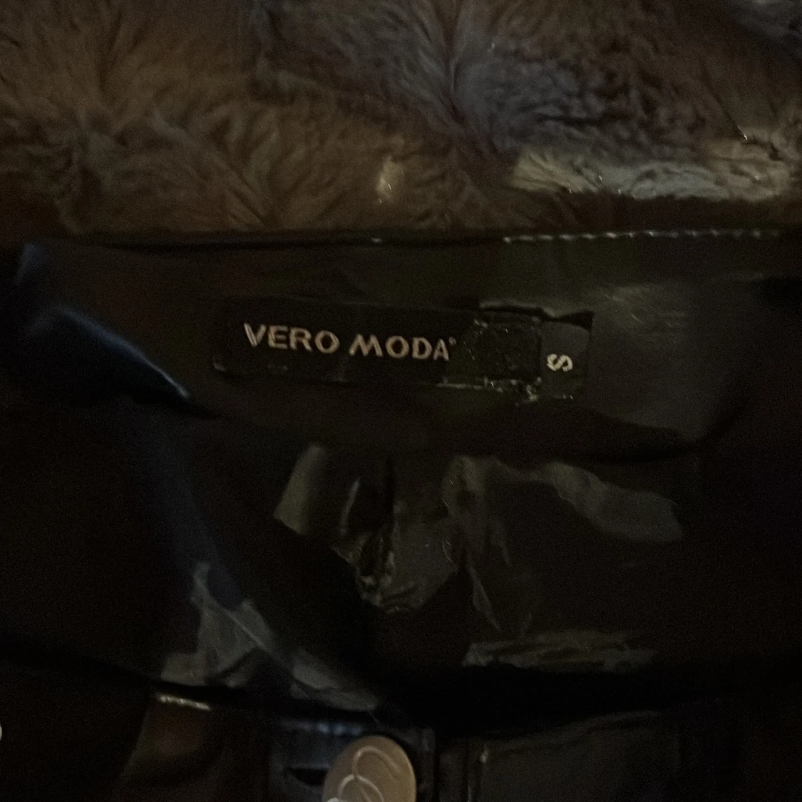 Svarta bootcut skin byxor  - 2