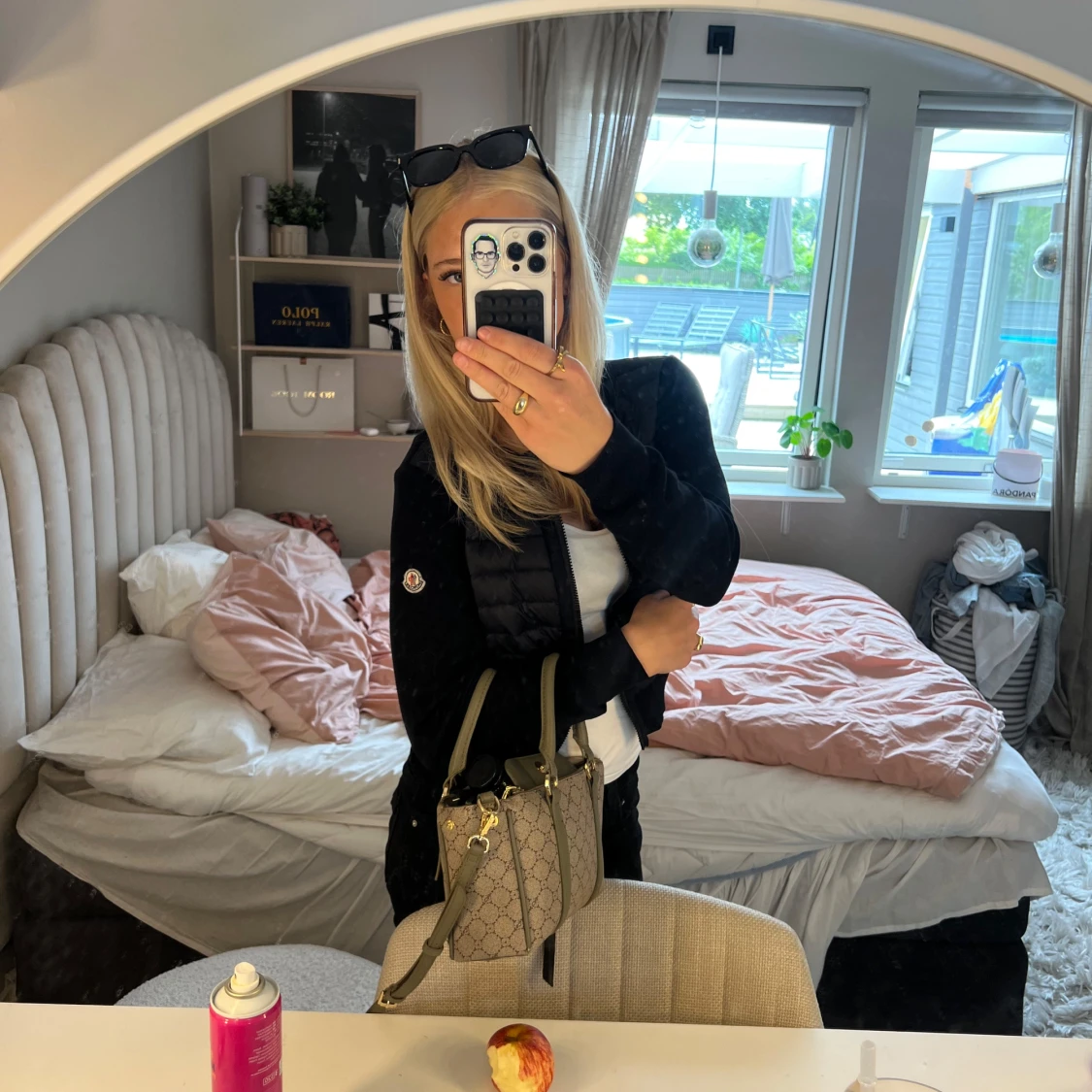 Svart jacka från Moncler