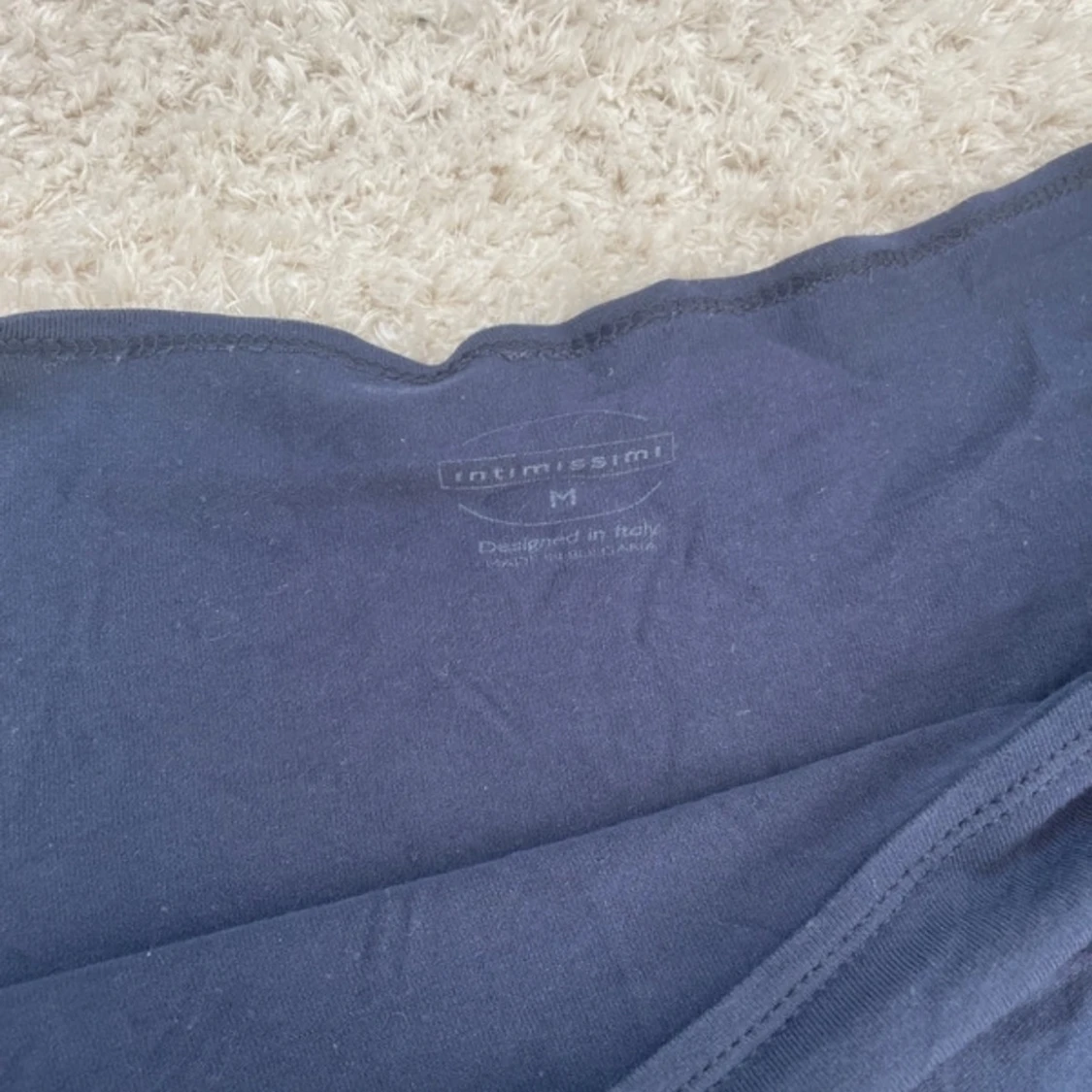 Marinblå intimissimi tröja