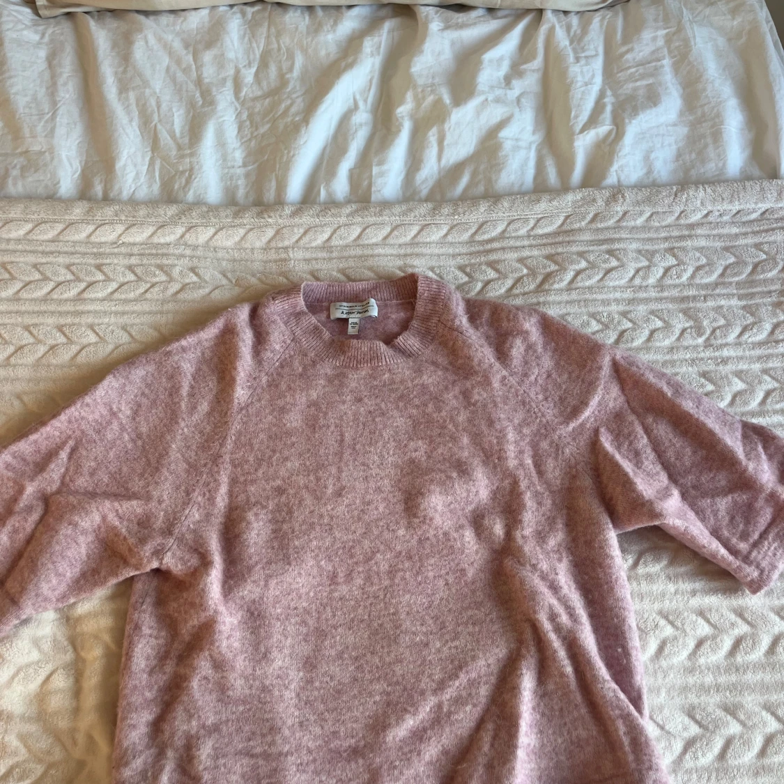 Ljusrosa stickad tröja från & Other Stories - 1