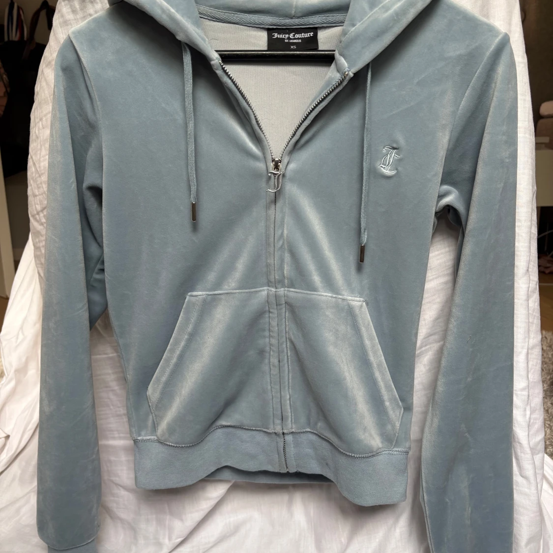 Ljusblå Juicy Couture tröja - 3