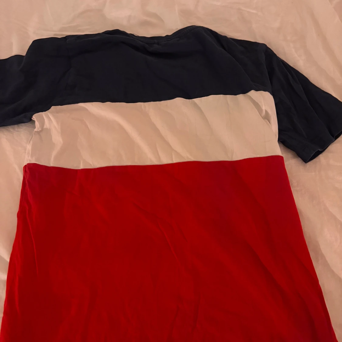 FILA t-shirt i rött, vitt och blått - 2