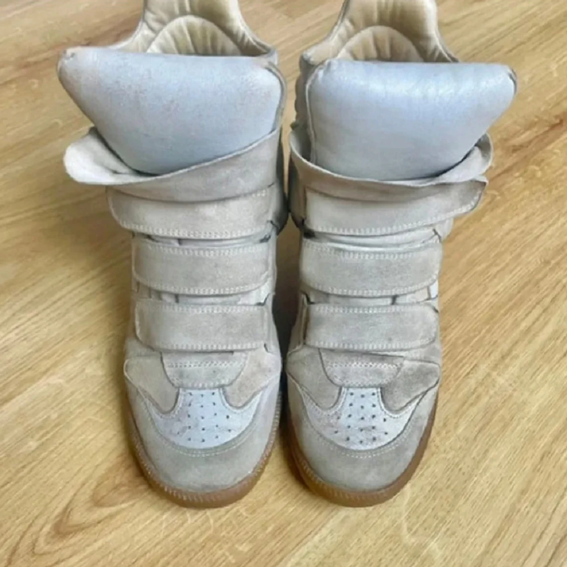 Beige Isabel Marant sneakers i mocka - 1