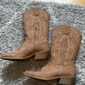 Boots - Nyskick