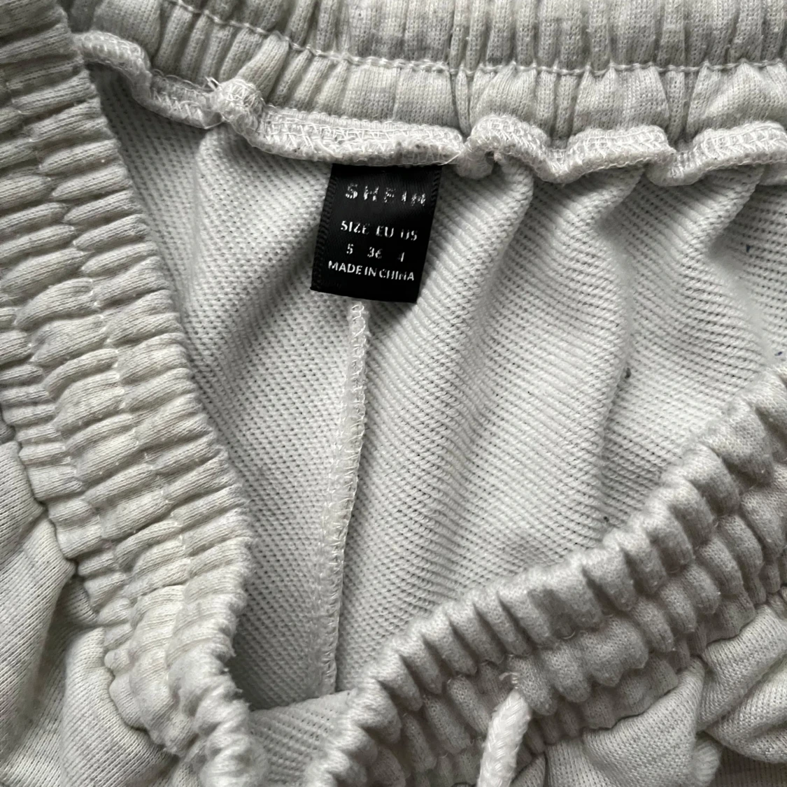 Grå mjukisbyxor - 2