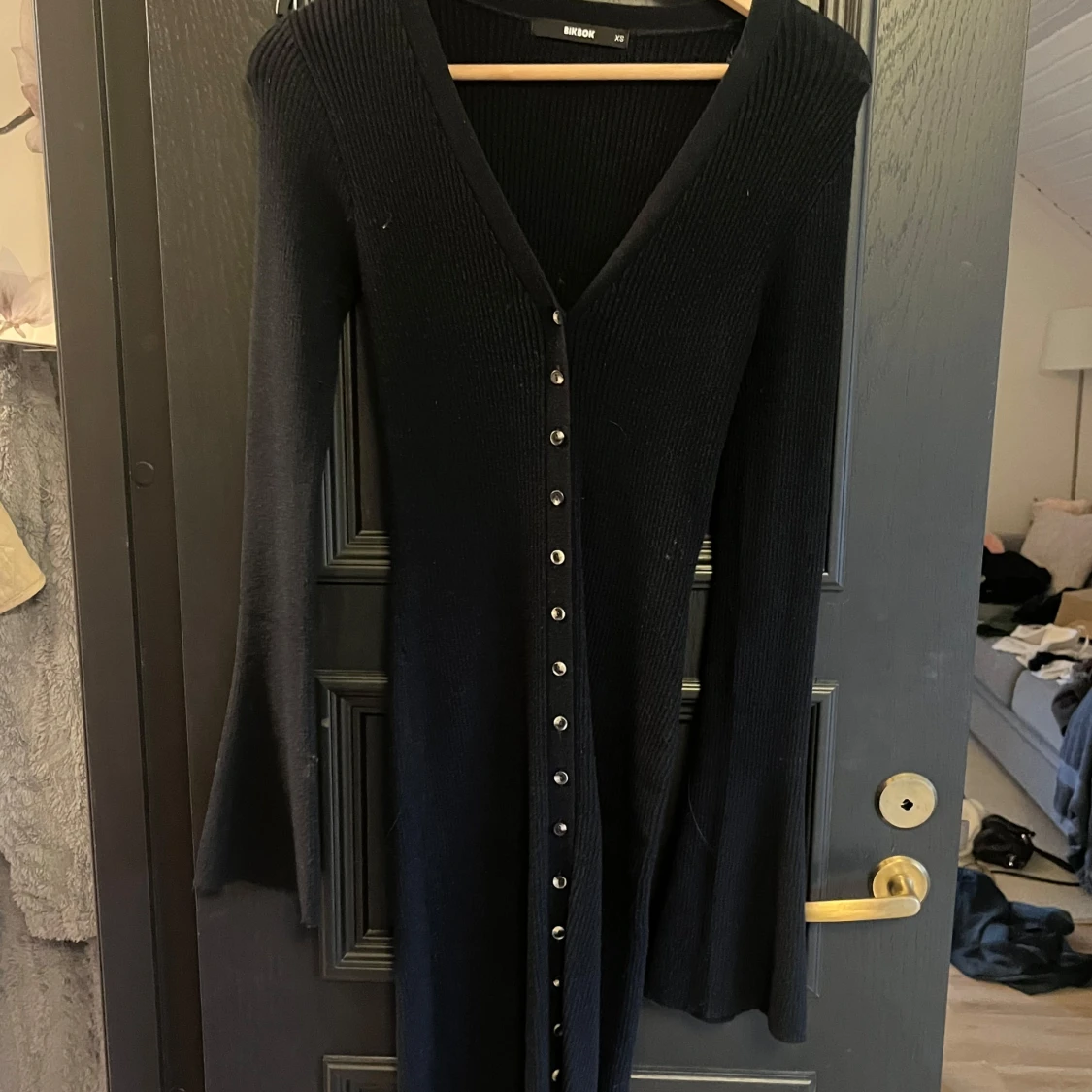 Svart långärmad ribbad klänning BikBok