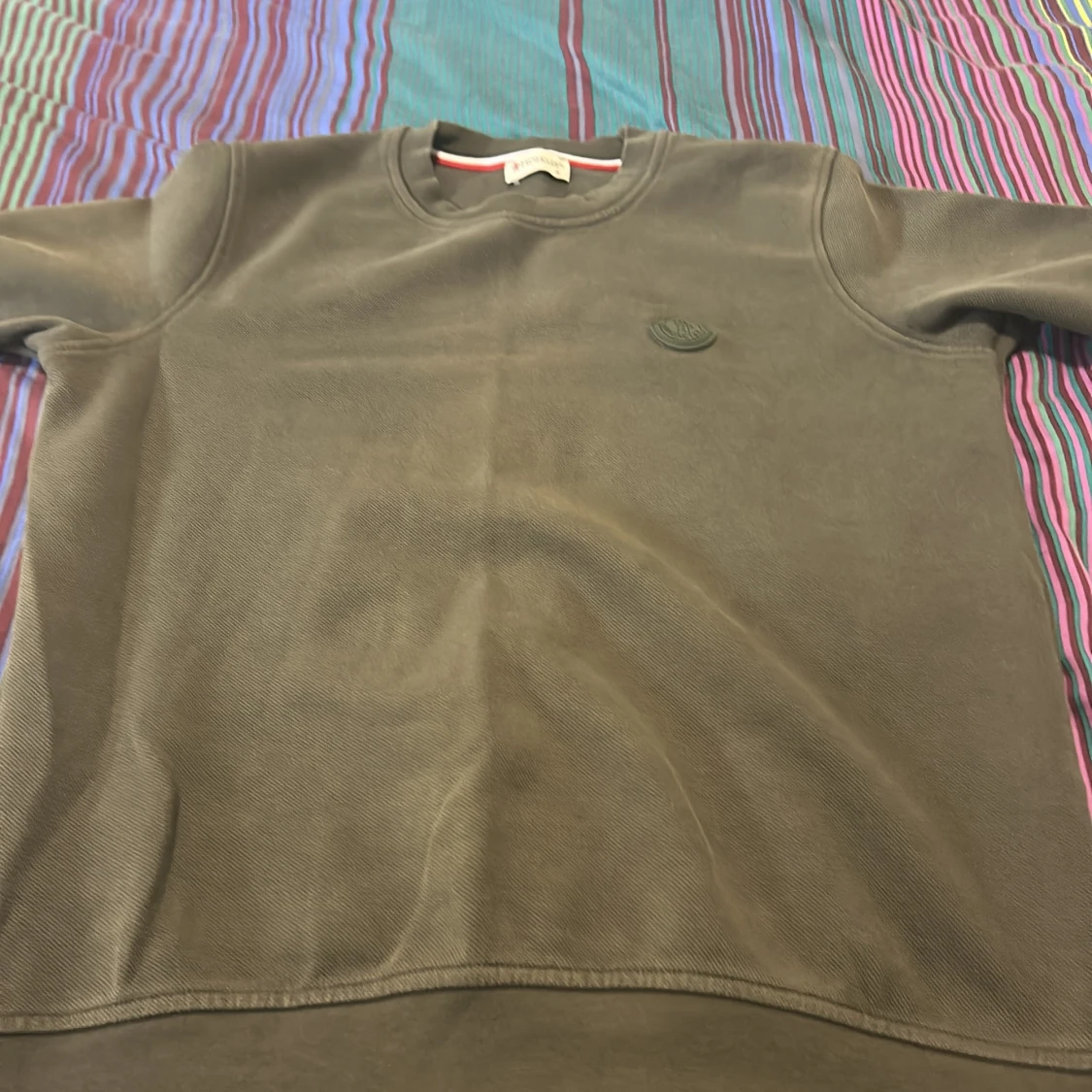 Olivgrön Moncler t-shirt i bomull - 4