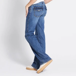 Jeans - Säljer dessa jeans pågrund av att dom aldrig kommit till användning. Jeansen är i storlek s full length. Pris går att diskutera