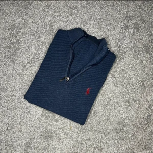 Ralph lauren halfzip - säljer denna halfzip, använd 2 gånger säljer den för den är för liten 