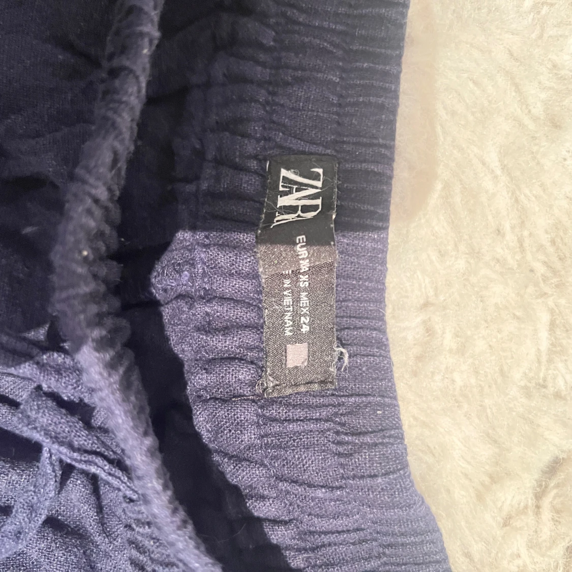 Mörkblå linnebyxor från Zara - 3