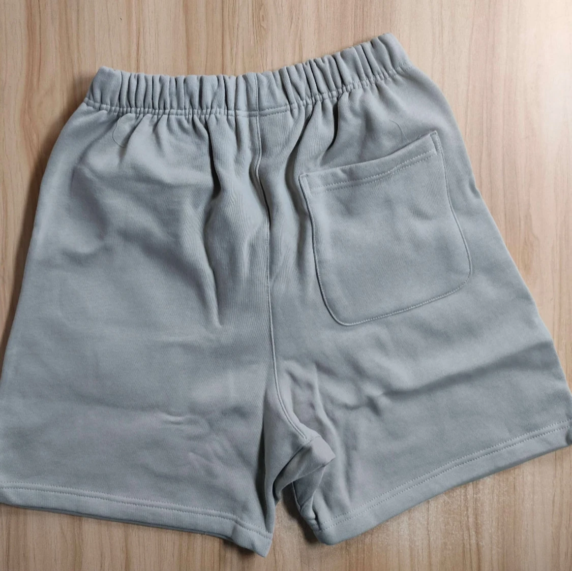 Beige shorts från Essentials - 1