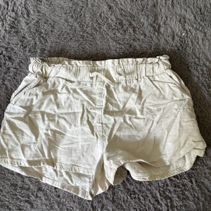 Linne shorts - Super sköna och somriga linne shorts . Perfekt för nu i sommar