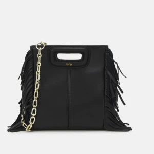 Maje väska - Säljer min maje väska då den inte kommer till användning längre. Den är i bra skick och man får bara med kedjan. Nypris 2200 från NK💕(en frans har åkt av)