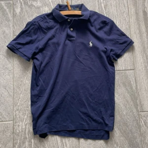 Ralph lauren piké - Skön ralph lauren piké, perfekt till sommaren.