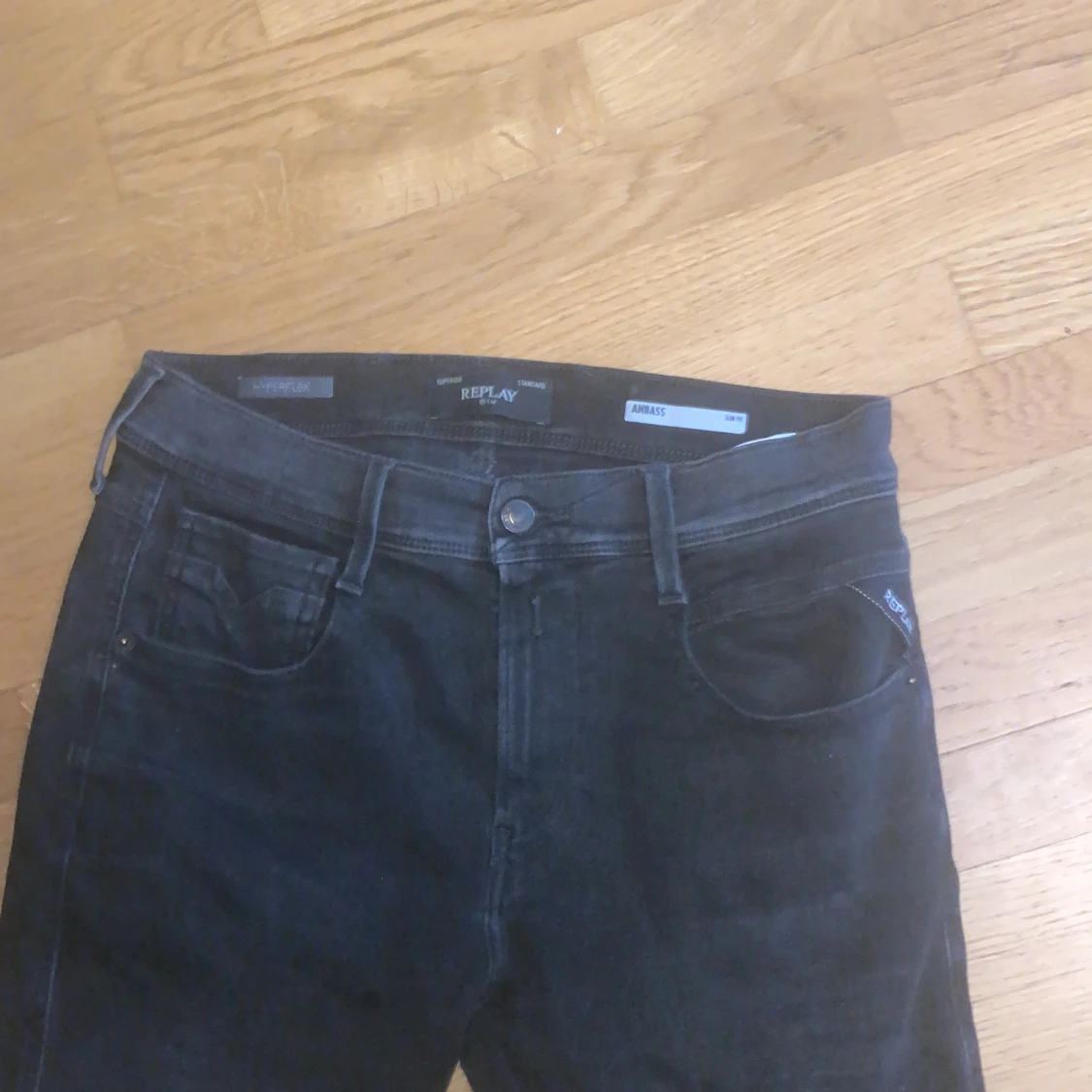 Svarta Replay Hyperflex Anbass jeans - 4