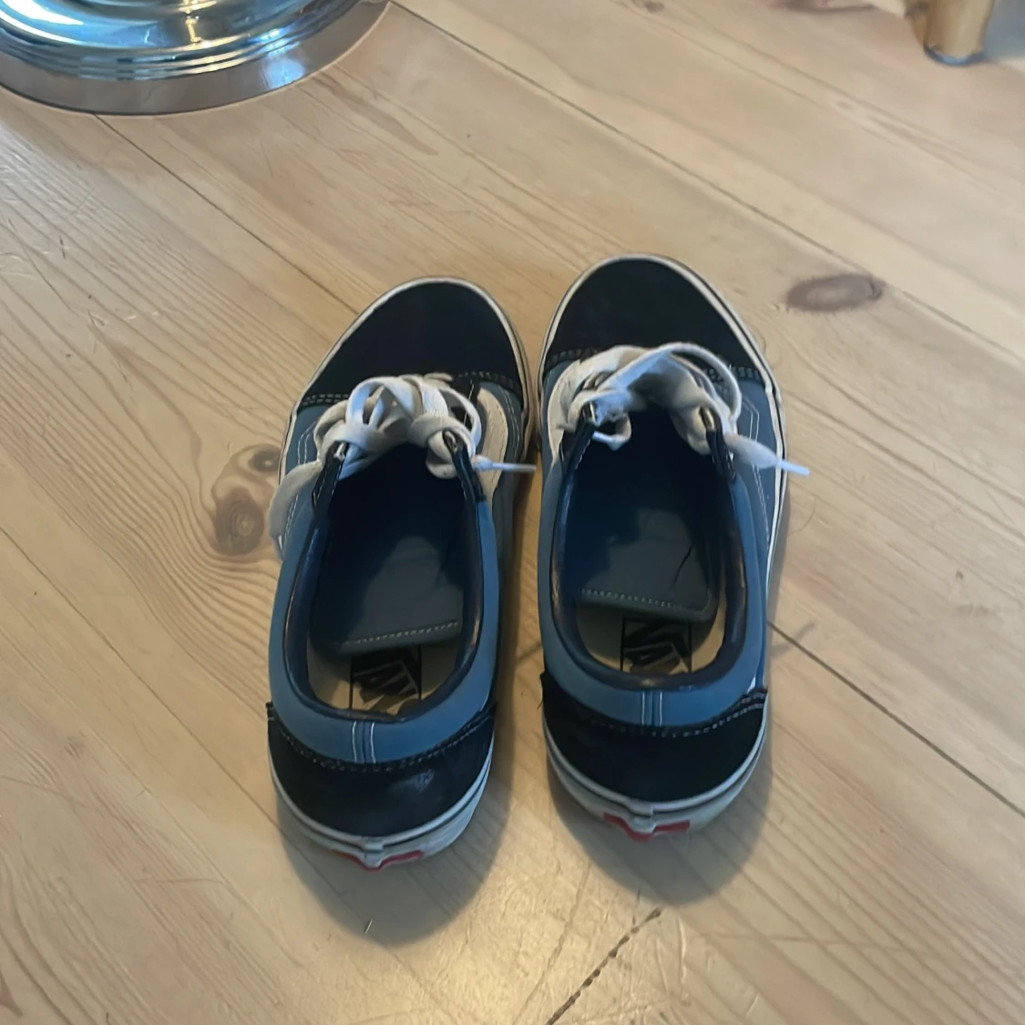 Blå och svarta Vans sneakers - 1