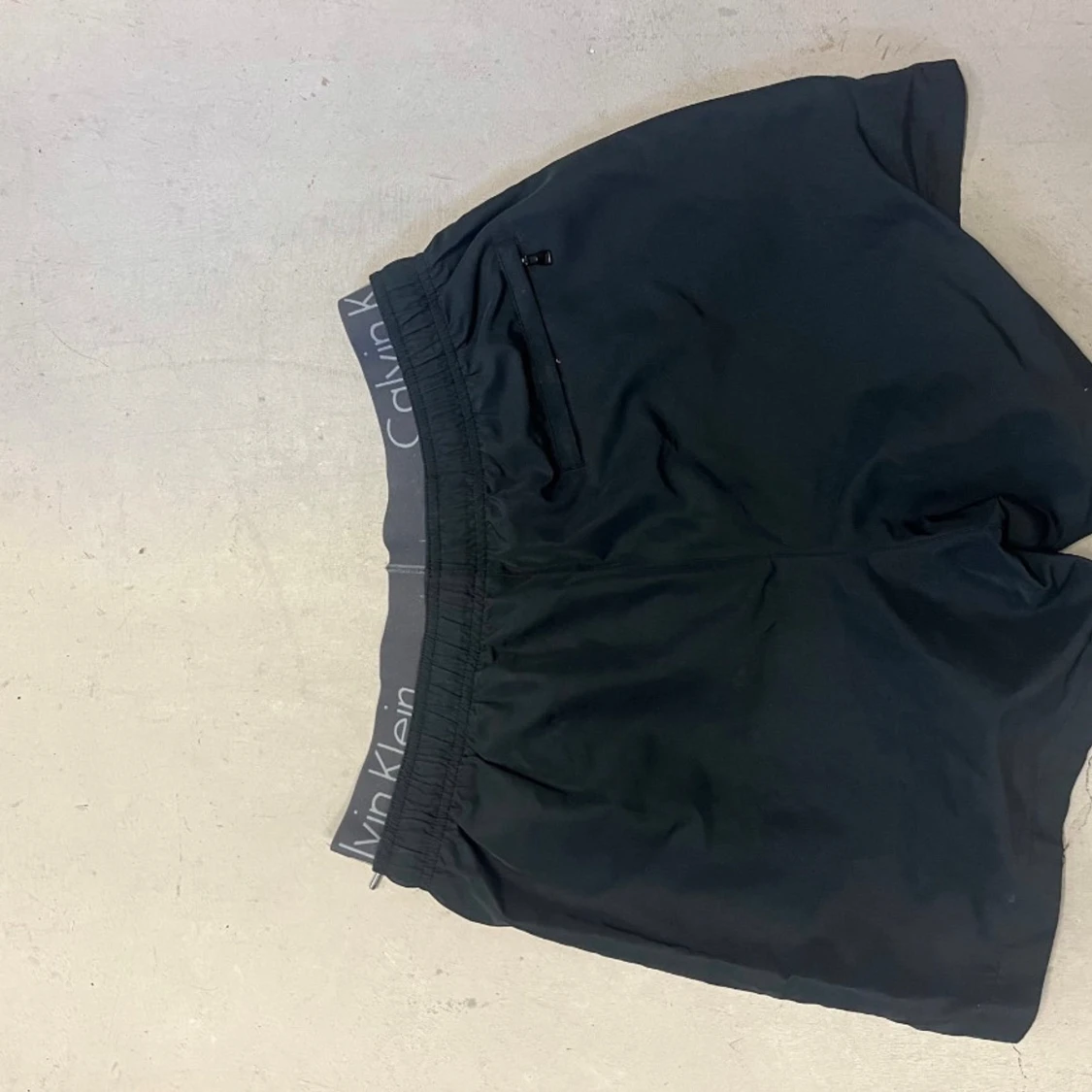 Calvin Klein svarta badbyxor - 1