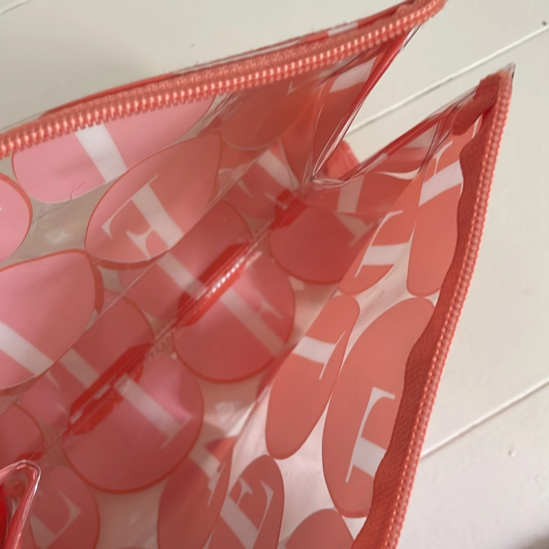 Transparent necessär från ELLE  - 2