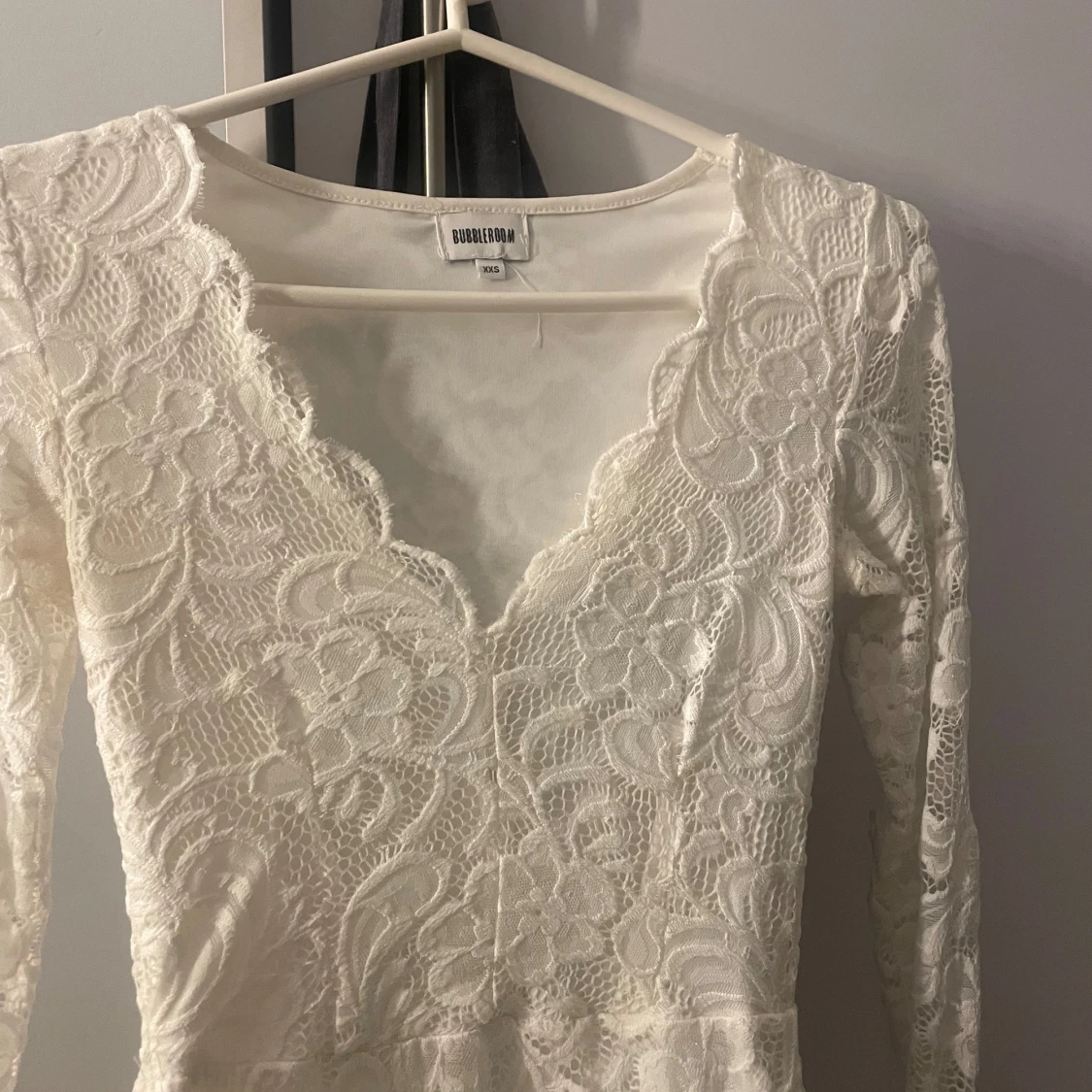 Vit spetsklänning från Bubbleroom - 1