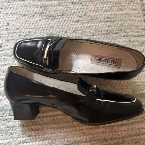 Svarta klackloafers från Valleverde - Klackskor och väldigt bekväma