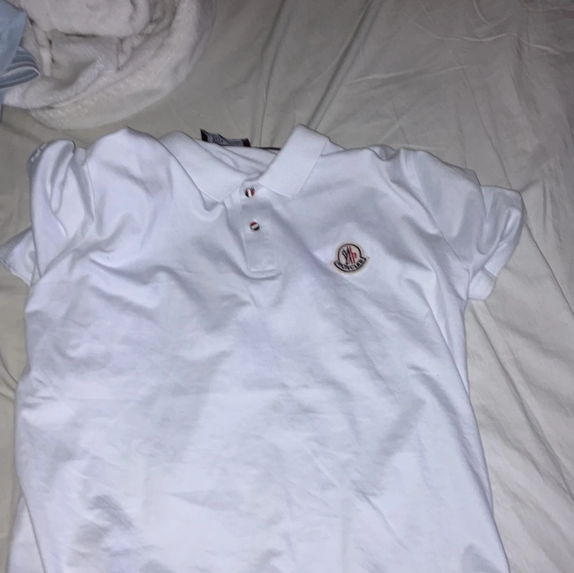 Vit Moncler pikétröja med logga - 4