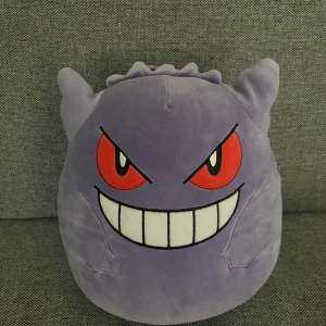 Gengar Gosedjur - Ett lila gosedjur ”Gengar” från Pokemon, Kellytoy