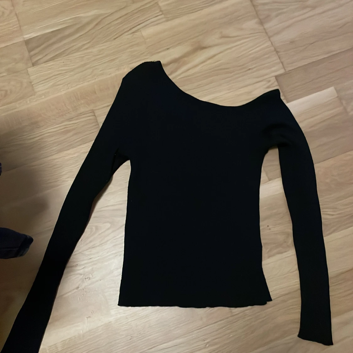 Svart ribbad offshoulder topp LCW XS