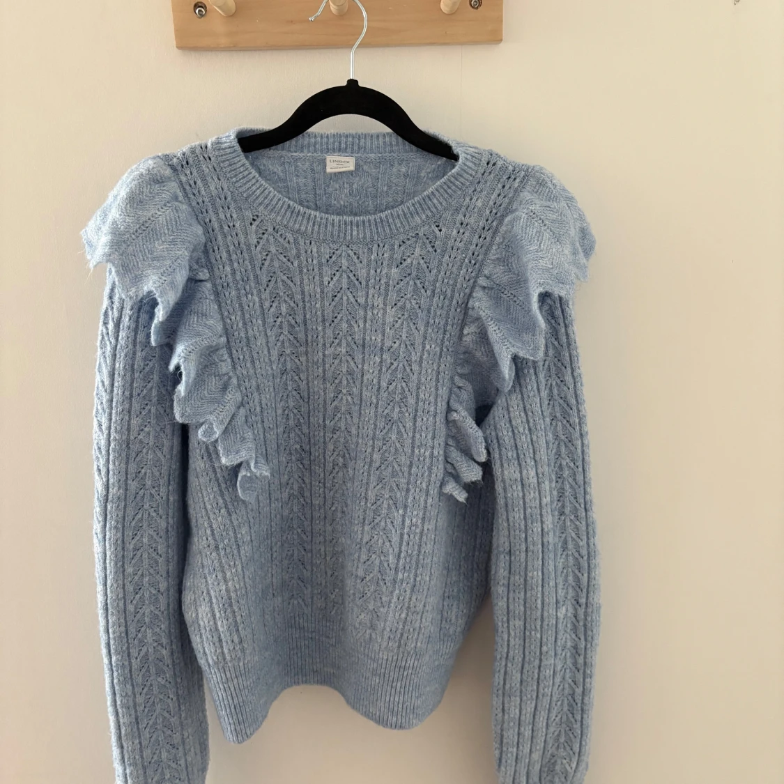 Ljusblå stickad tröja från Lindex